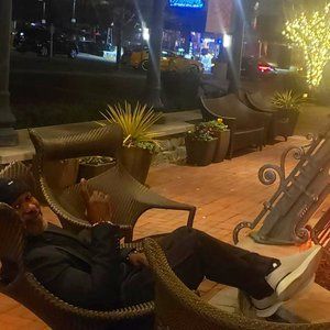 Meet your Posher, Yves